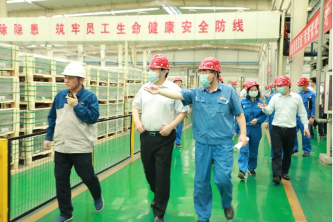 中國人民銀行鄭州中心支行副行長(zhǎng)朱培玉一行蒞臨安彩高科調(diào)研